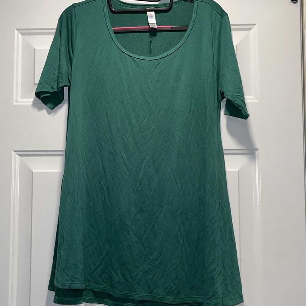 EUC XS Hunter Green LulaRoe Perfect T